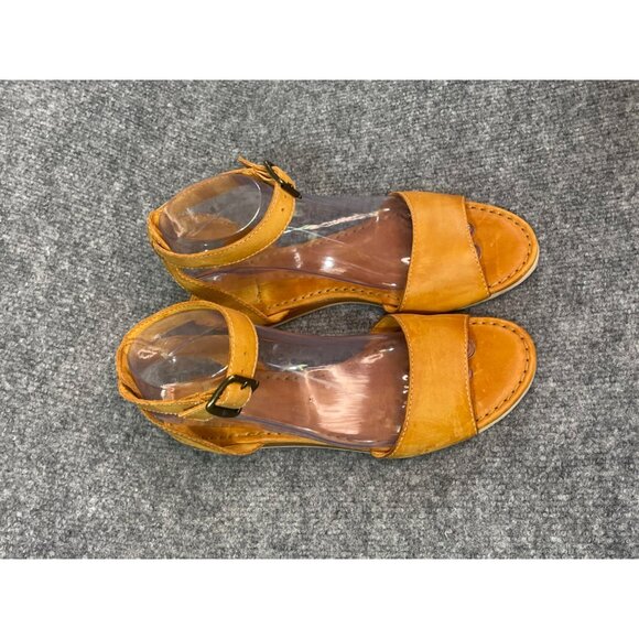 FRYE womens sandels size 8.5M Brown Nutral color Comfy Pre0owned - Picture 2 of 16